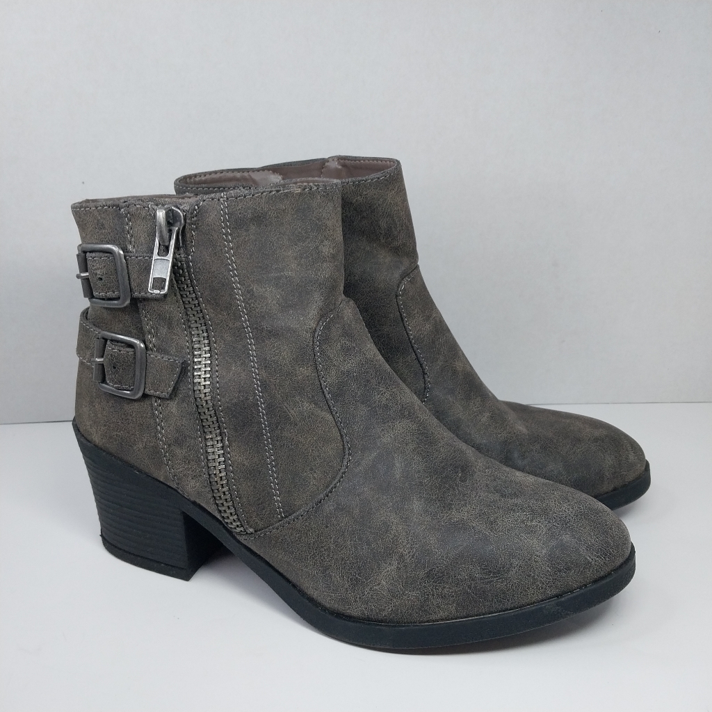 Bamboo Louie Women's Size 10 Gray Side Zip Block Heel Moto Ankle Bootie